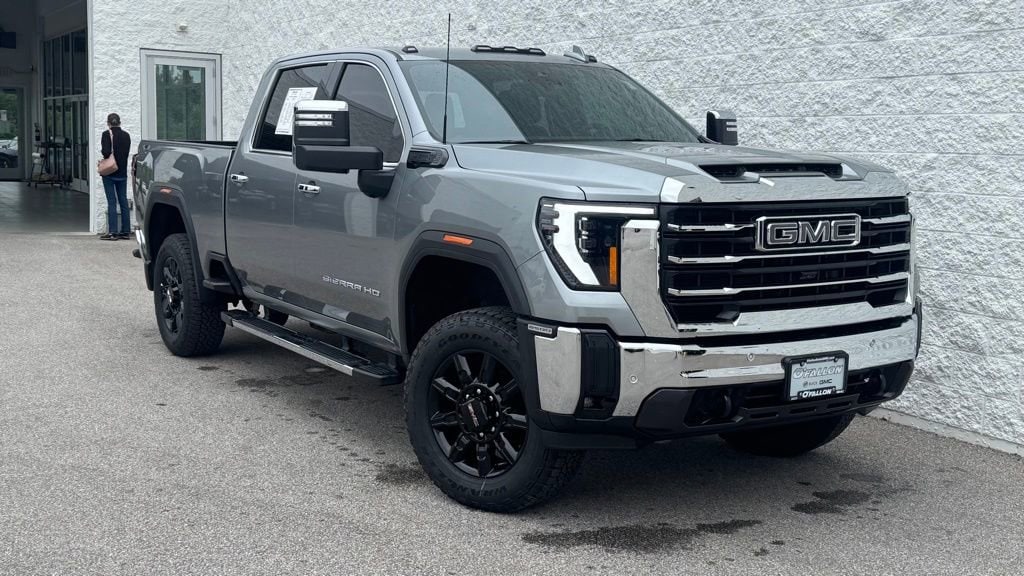 2025 GMC Sierra 4WD Crew Cab Standard Box SLT's photo