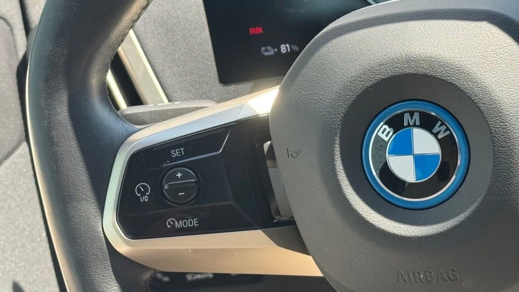 2023 BMW iX Base - Photo 19