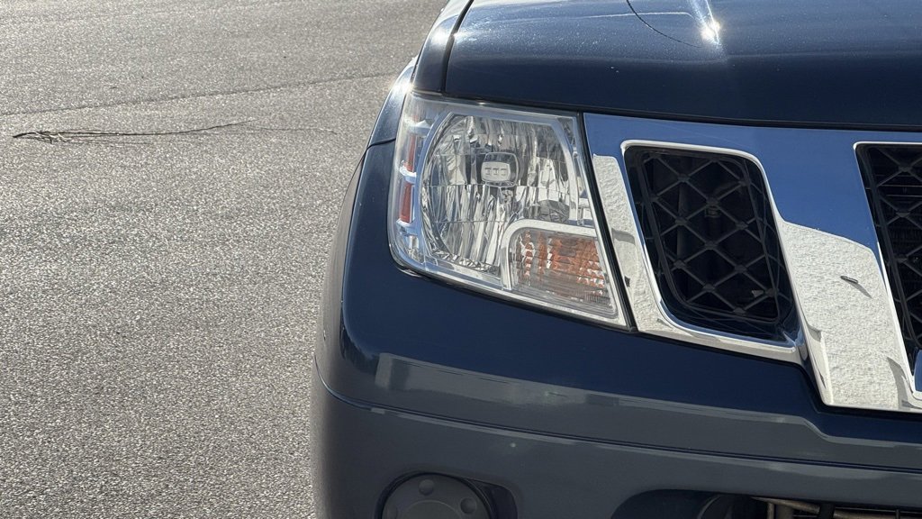 2019 Nissan Frontier SV photo 4