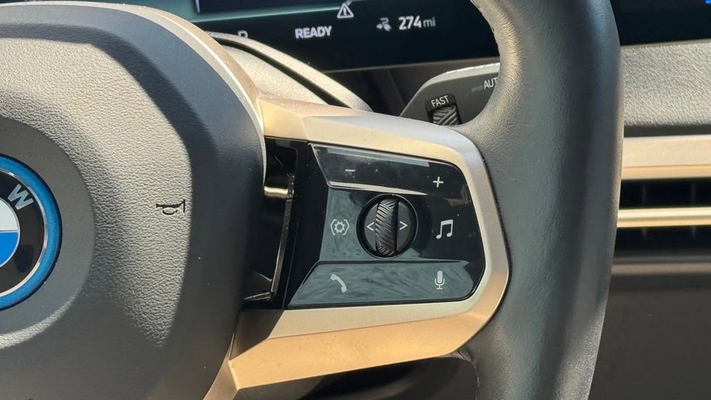 2023 BMW iX Base - Photo 18