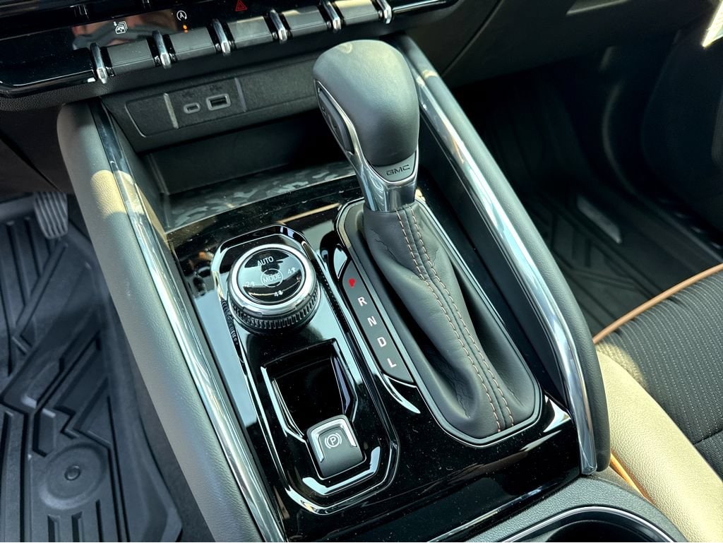 2026 GMC Canyon AT4 - Photo 22