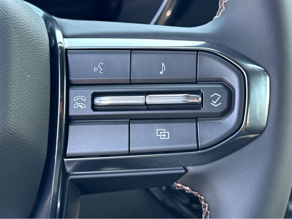 2026 GMC Canyon AT4 - Photo 17