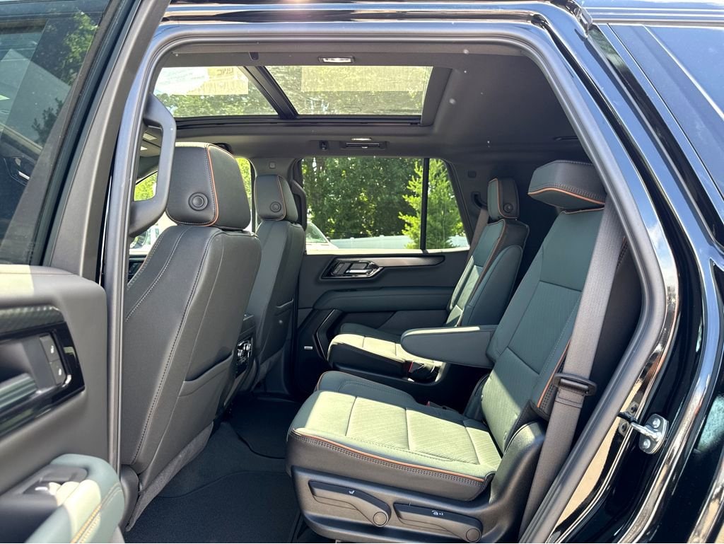 2026 GMC Yukon AT4 - Photo 8