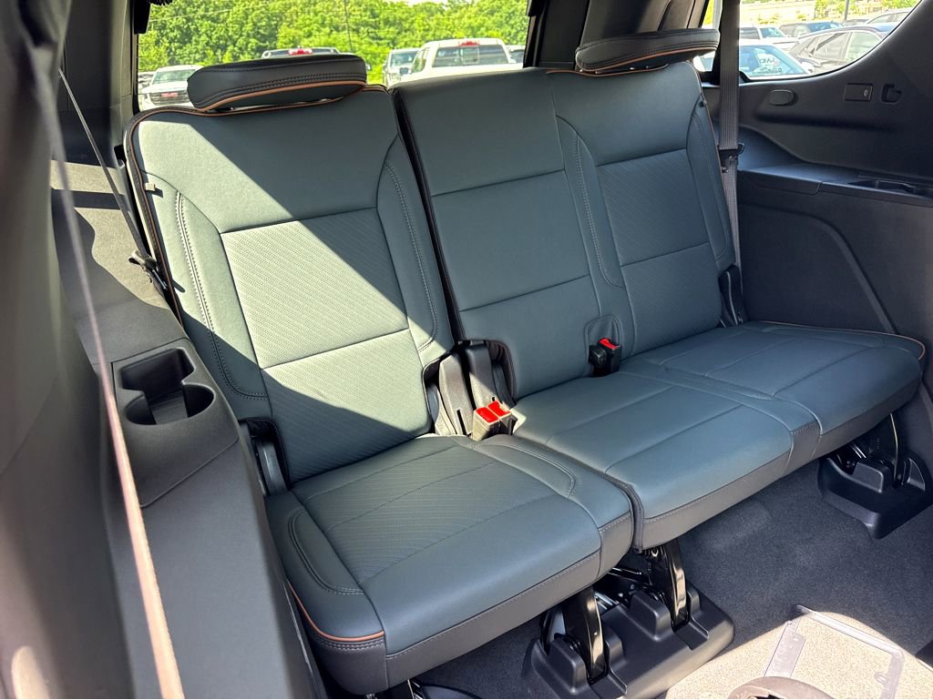 2026 GMC Yukon AT4 - Photo 7