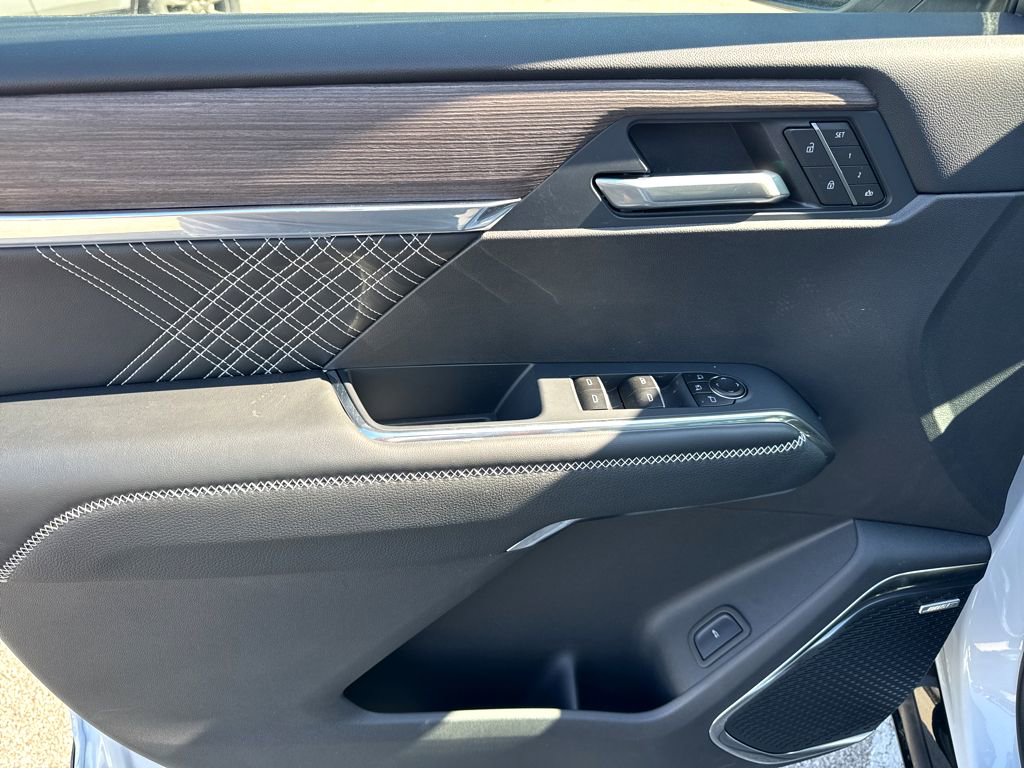 2026 GMC Acadia Denali - Photo 10