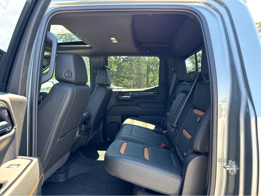 2026 GMC Sierra 1500 AT4 - Photo 7