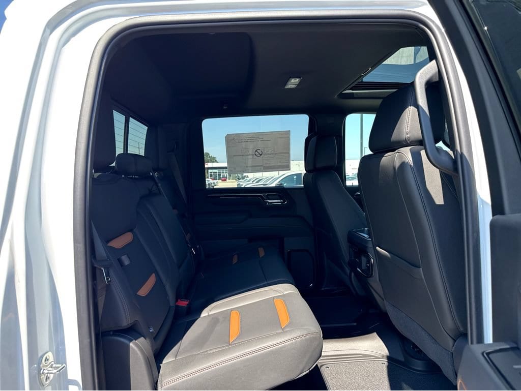 2026 GMC Sierra 2500HD AT4 - Photo 6