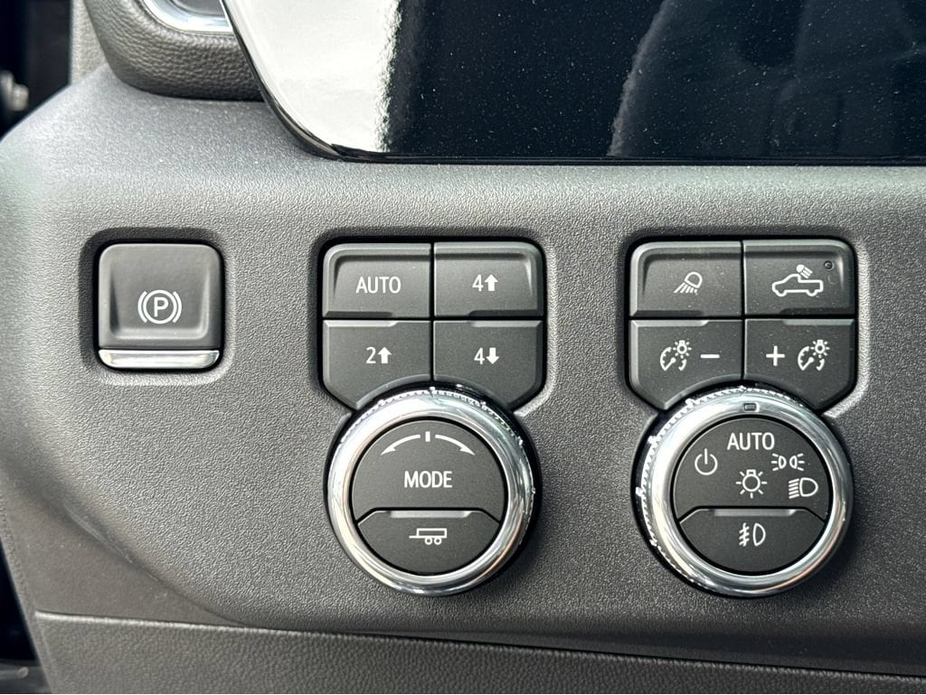 2026 GMC Sierra 1500 SLT - Photo 10