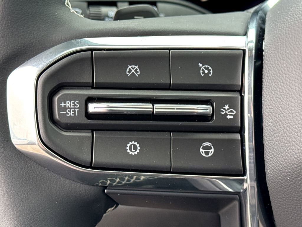 2026 GMC Acadia Denali - Photo 17