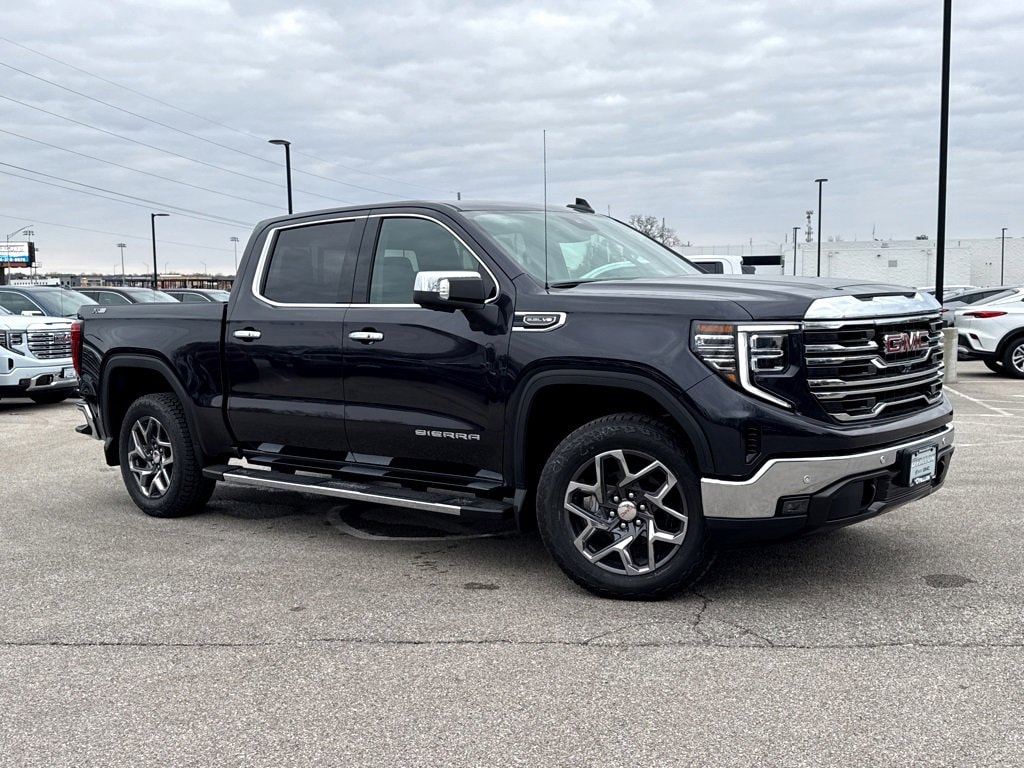 2026 GMC Sierra 1500 SLT's photo