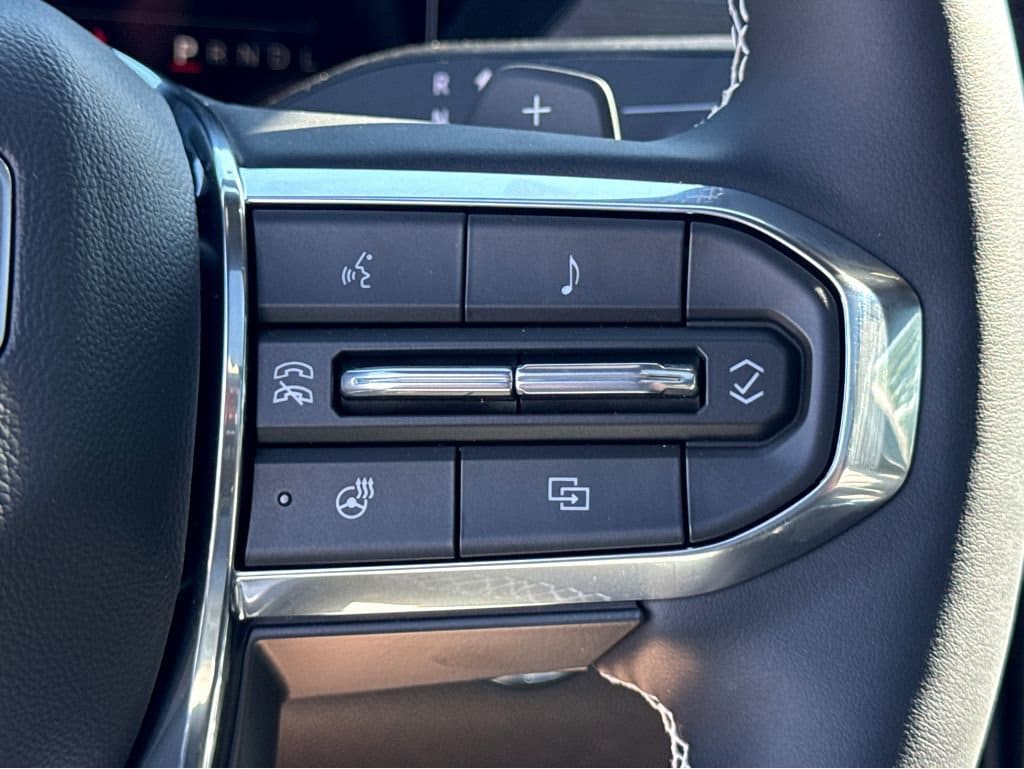 2026 GMC Acadia Denali - Photo 18