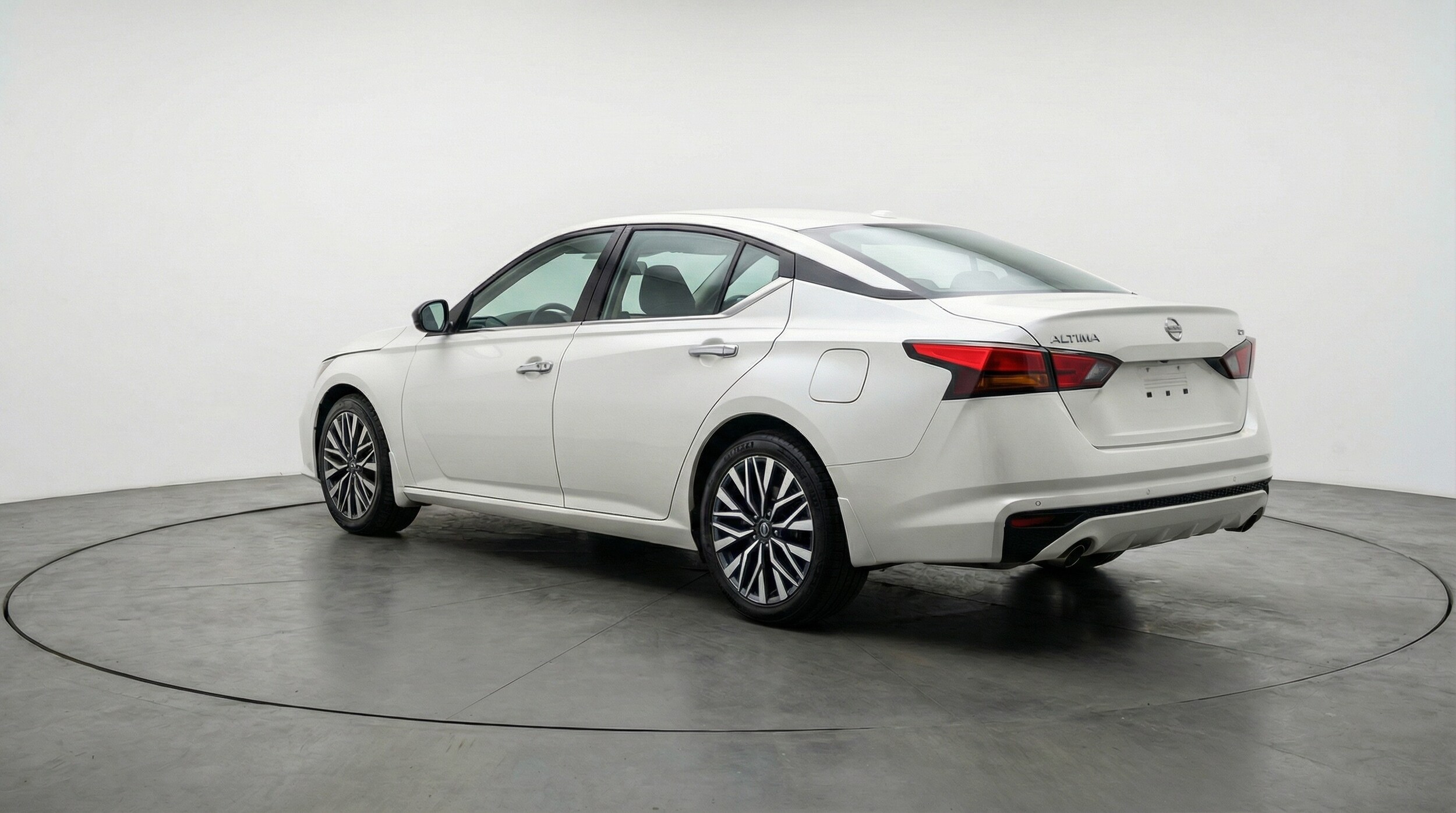 Thumbnail: 2025 Nissan Altima - 5