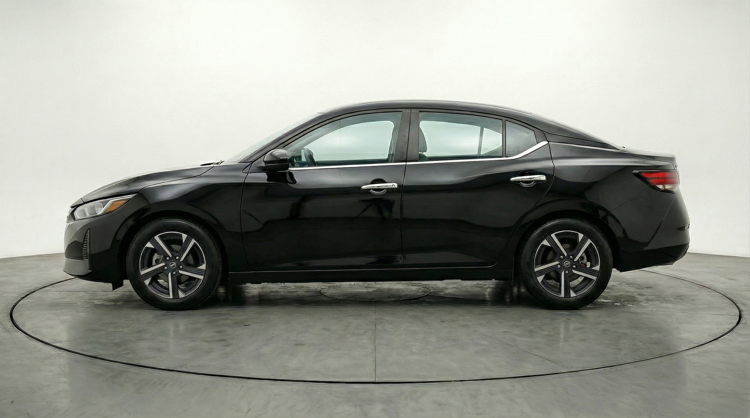 Thumbnail: 2025 Nissan Sentra - 4