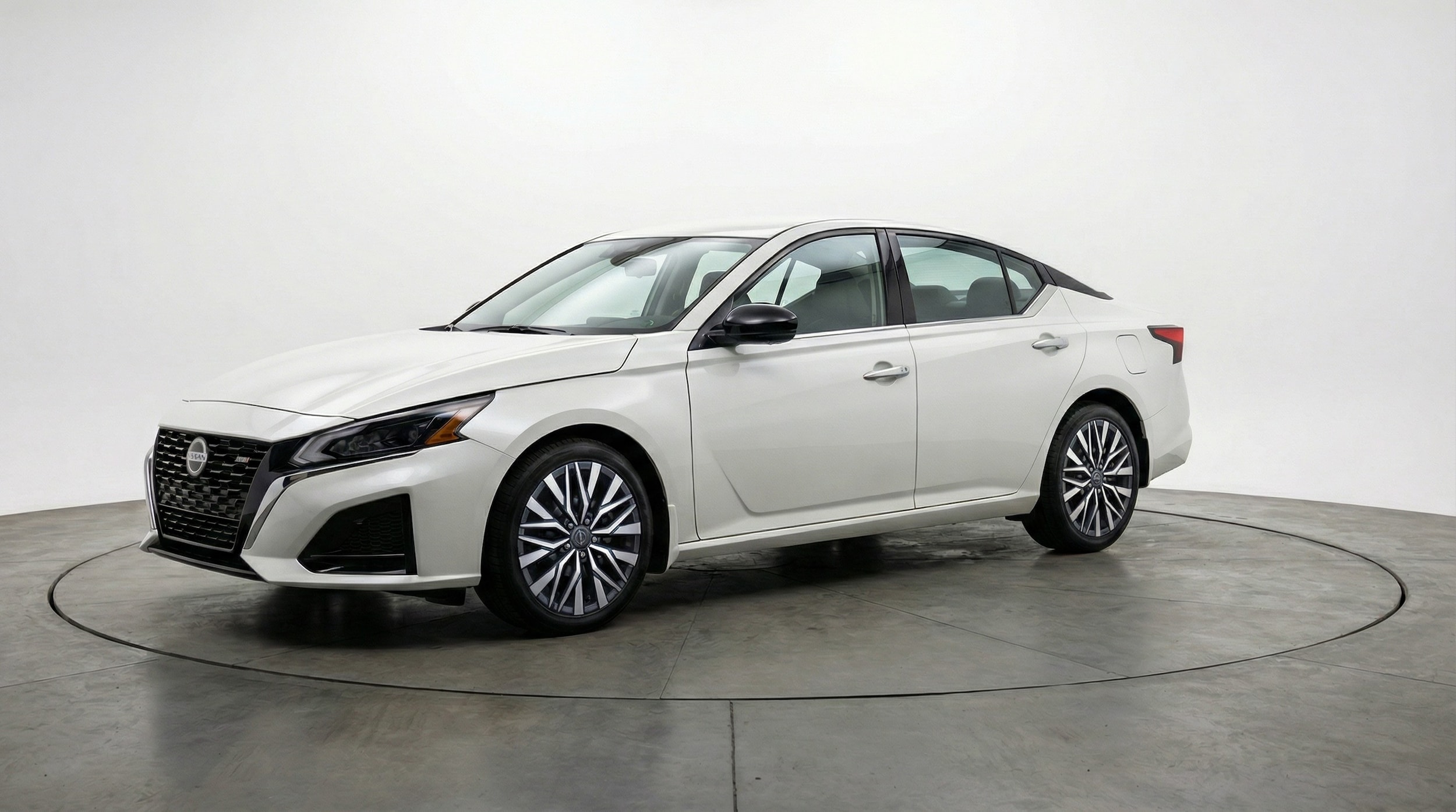 Thumbnail: 2025 Nissan Altima - 3