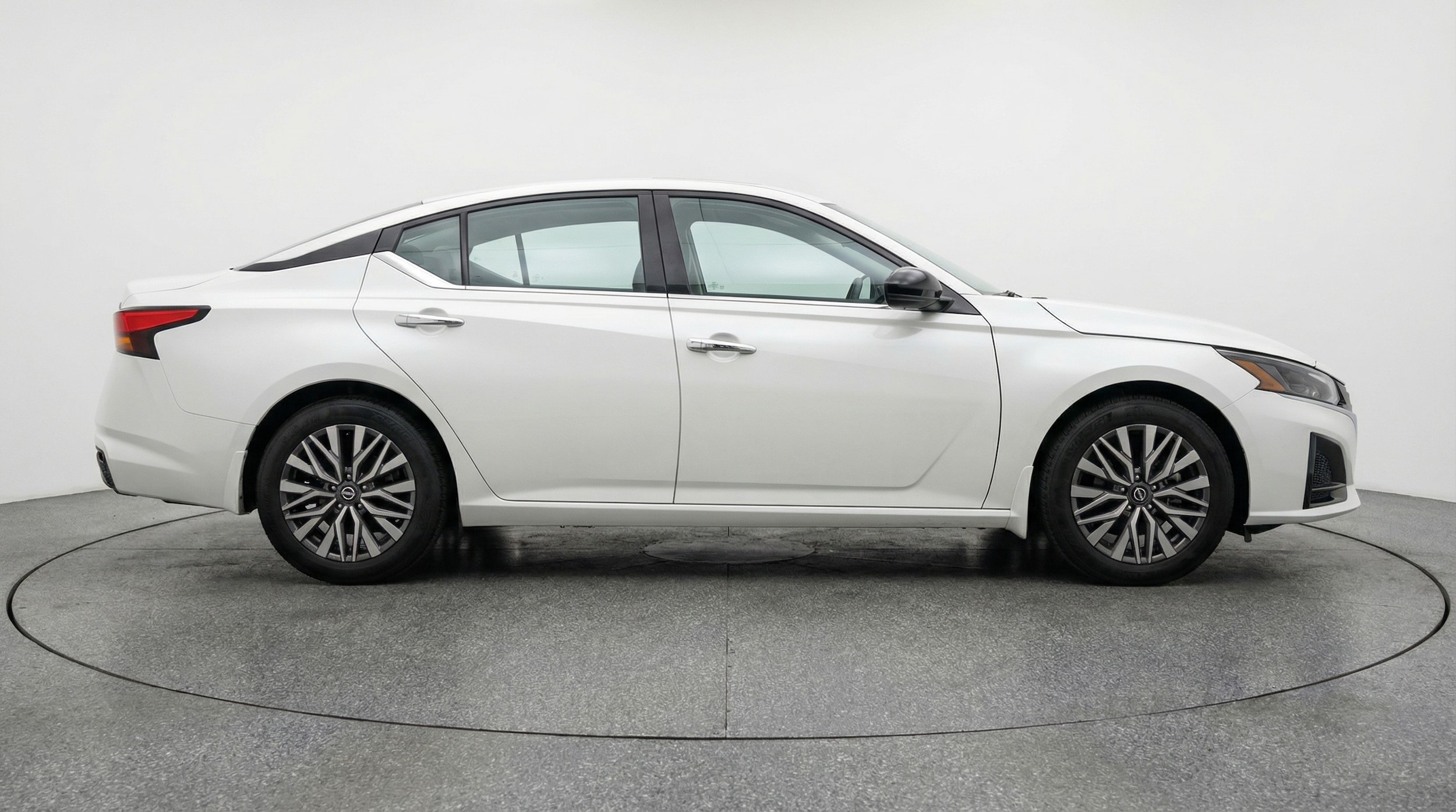 Thumbnail: 2025 Nissan Altima - 8