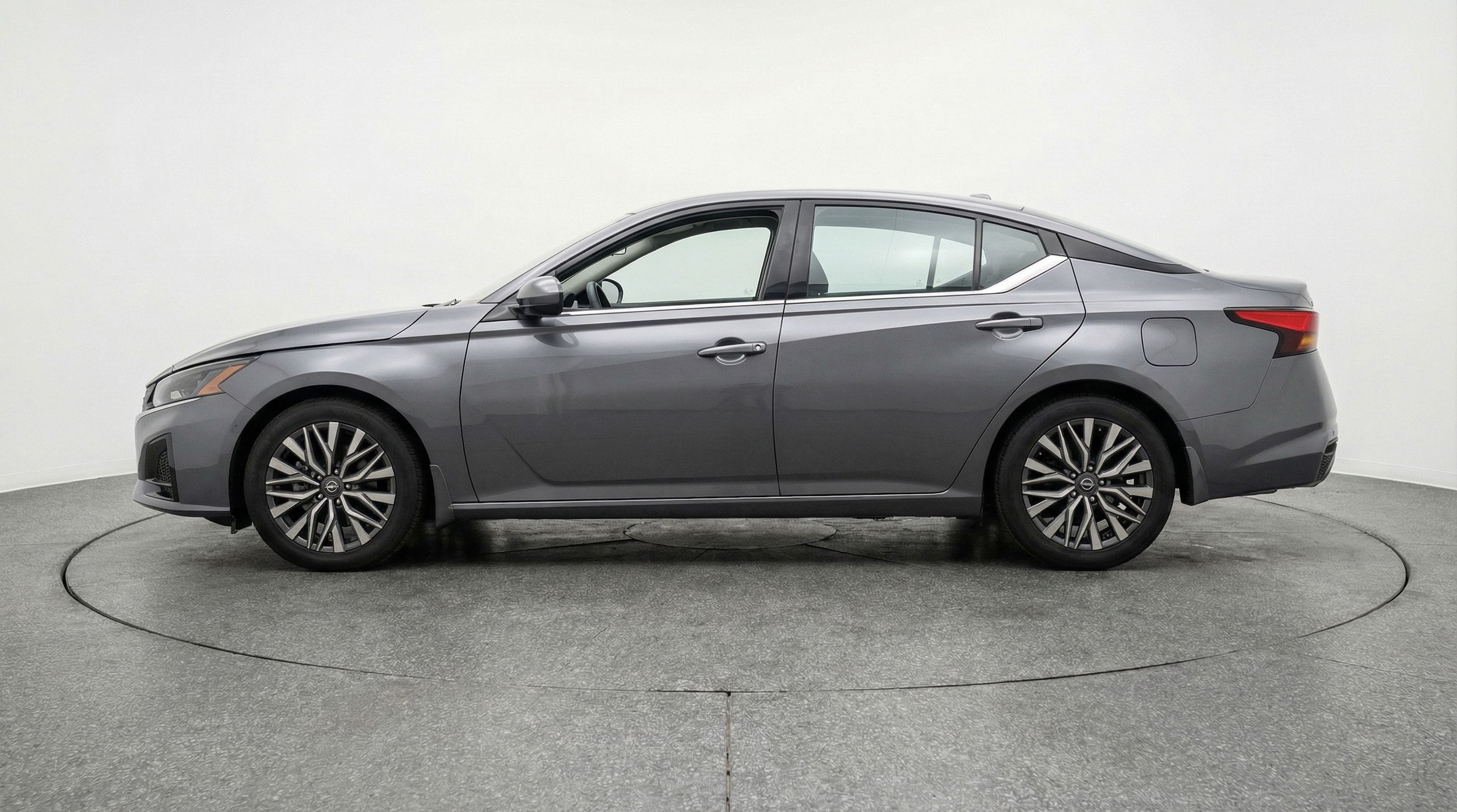 Thumbnail: 2025 Nissan Altima - 4