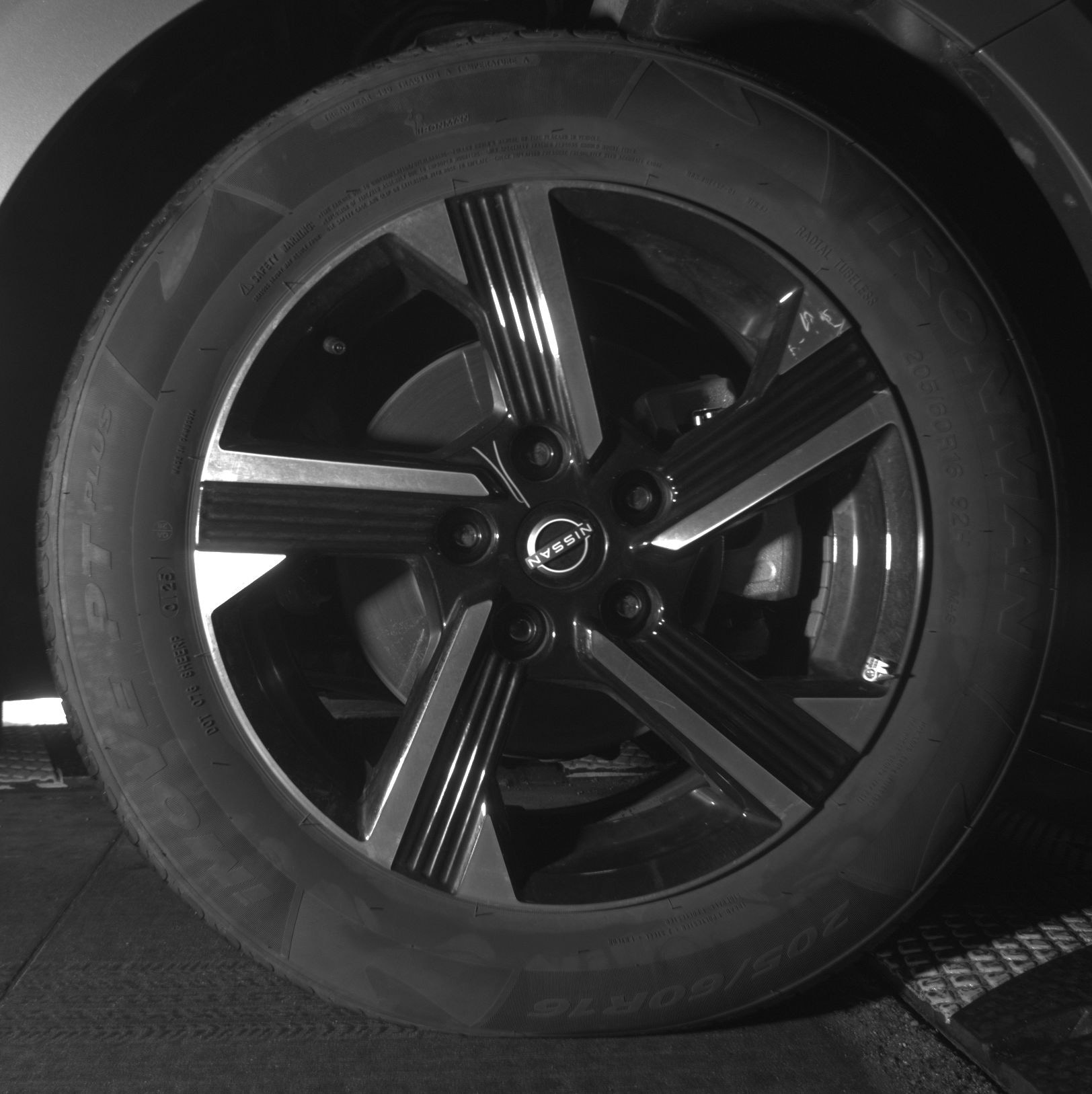 Thumbnail: 2025 Nissan Sentra - 12