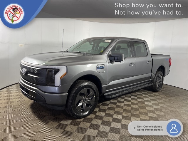 2025 Ford F-150 Lightning Flash's photo