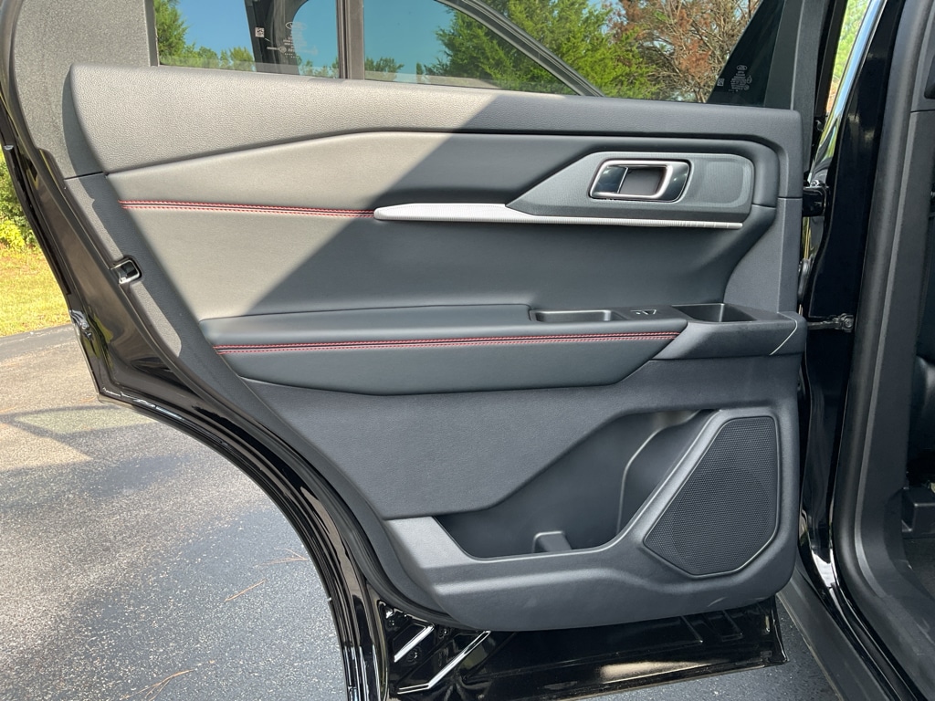 2026 Ford Explorer ST-Line - Photo 11