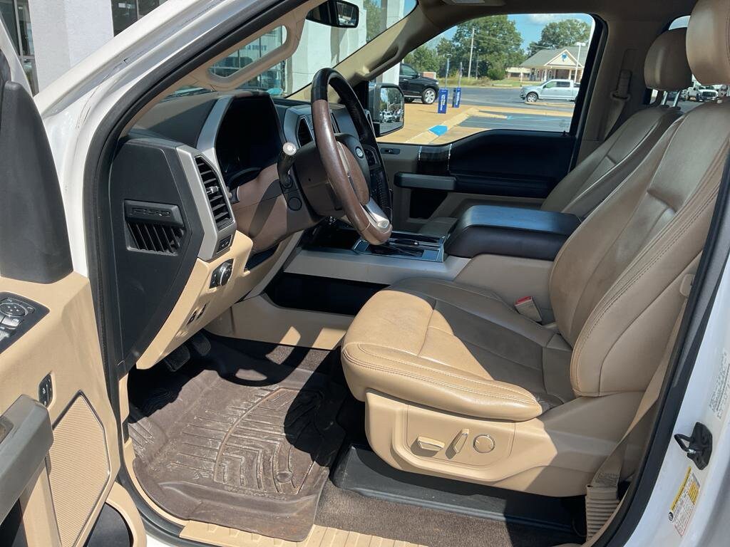 2018 Ford F-150 Lariat photo 2