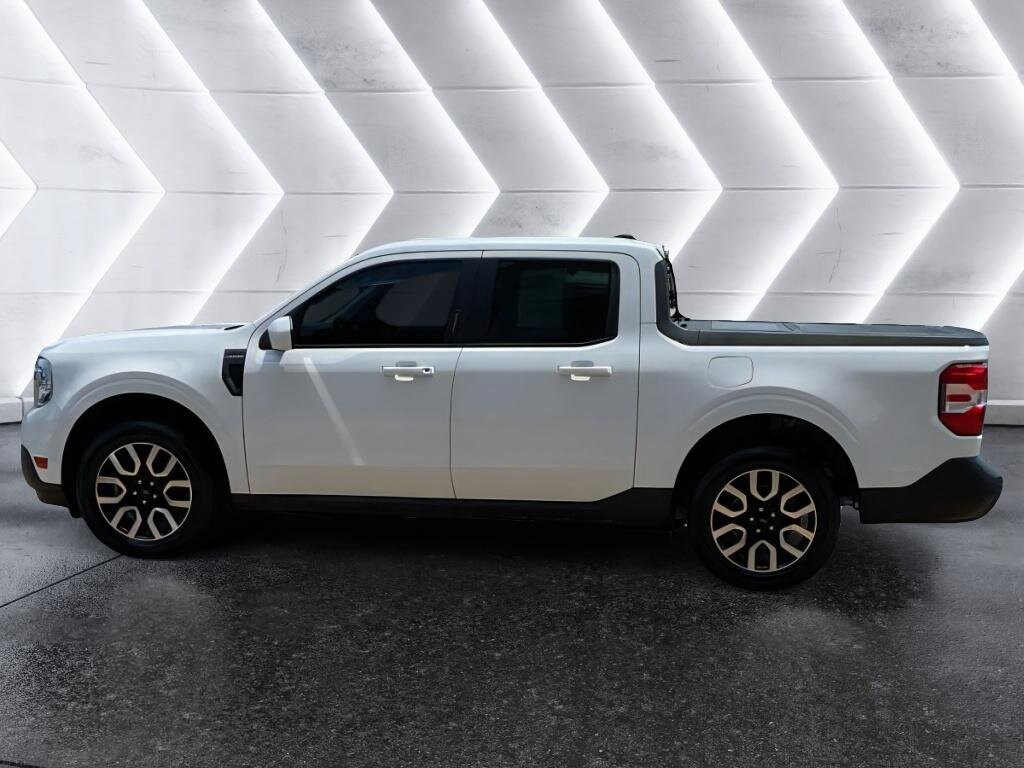 2022 Ford Maverick Lariat photo 2