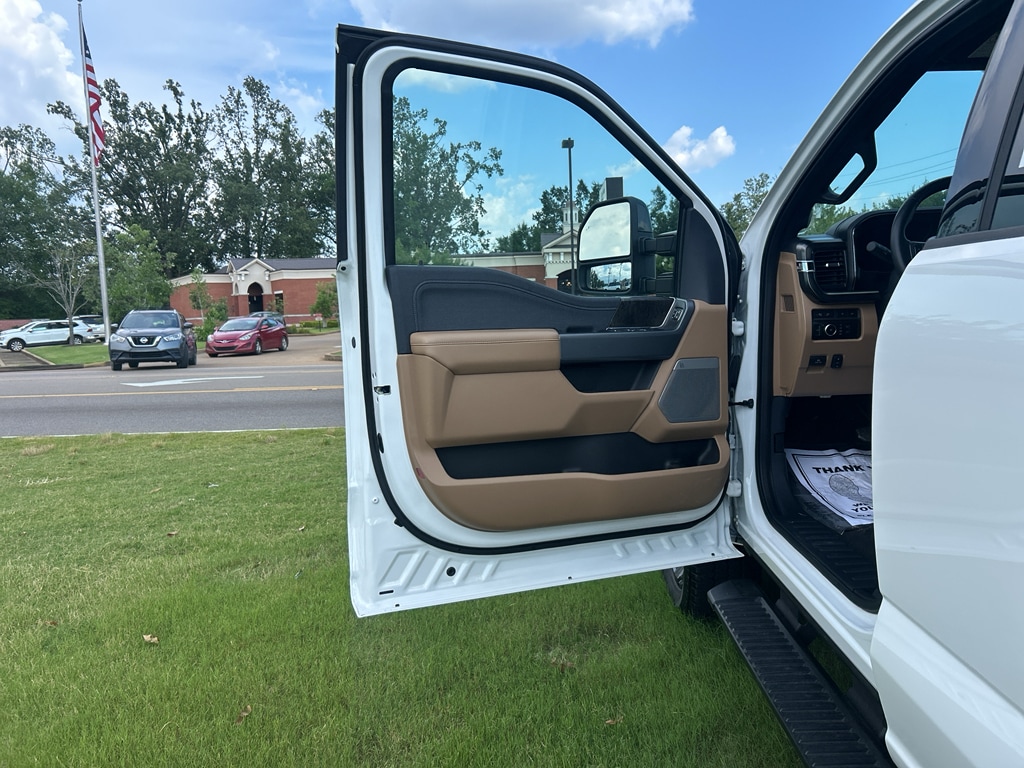 2024 Ford F-250 Super Duty Lariat - Photo 15