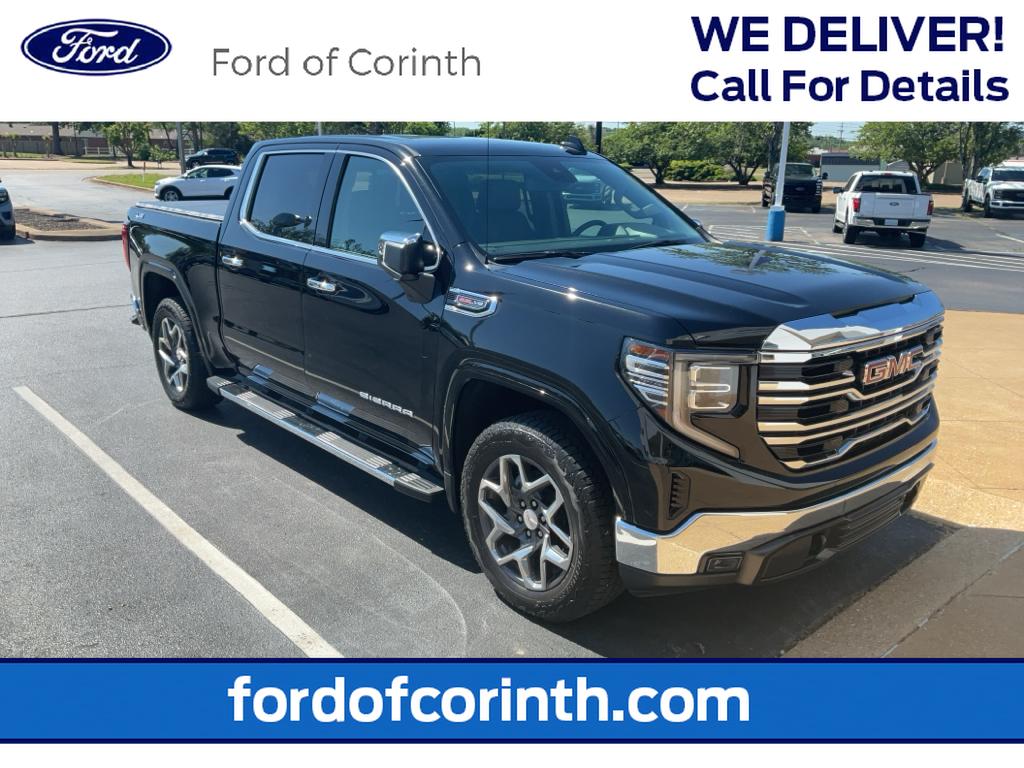 2023 GMC Sierra 4WD Crew Cab Short Box SLT's photo