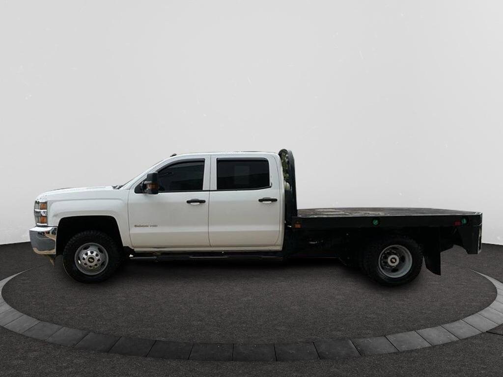 2015 Chevrolet Silverado 3500HD photo 3