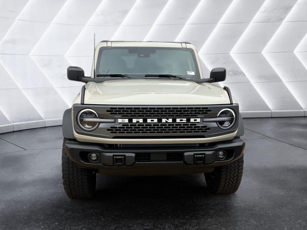2025 Ford Bronco Badlands photo 2
