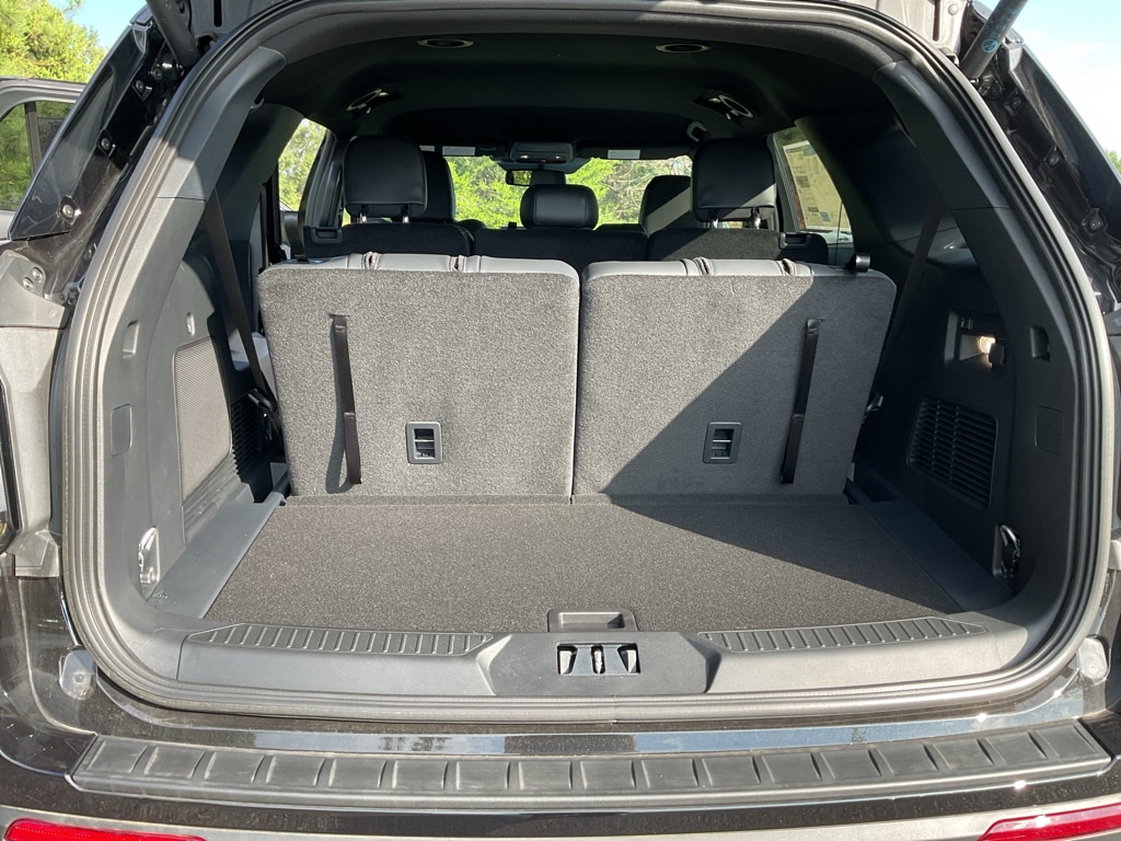 2026 Ford Explorer ST-Line - Photo 17