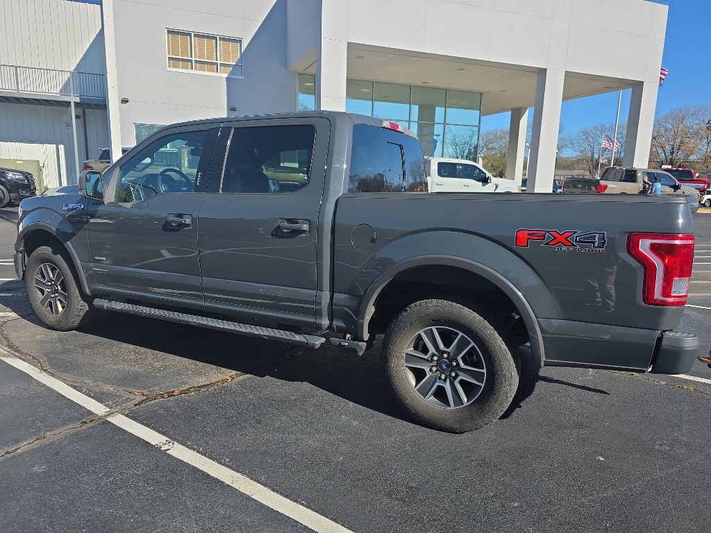 2016 Ford F-150 XLT photo 2