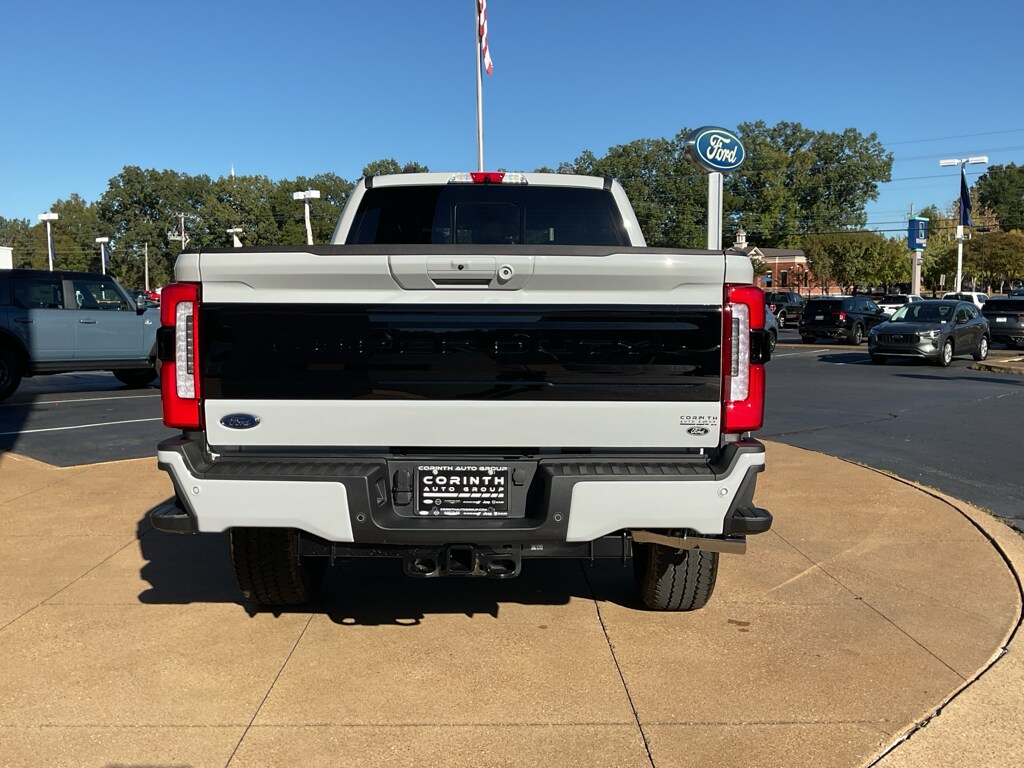 2026 Ford F-350 Platinum photo 4