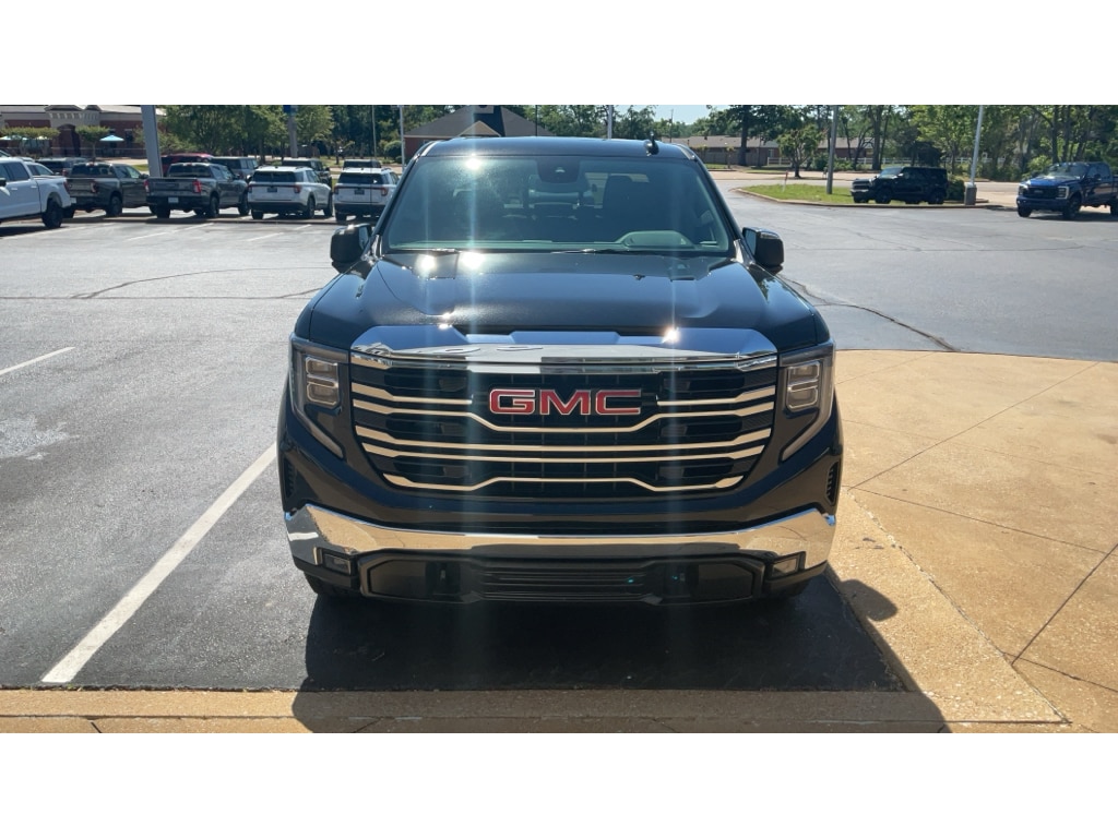 Used 2023 GMC Sierra SLT Crew Cab