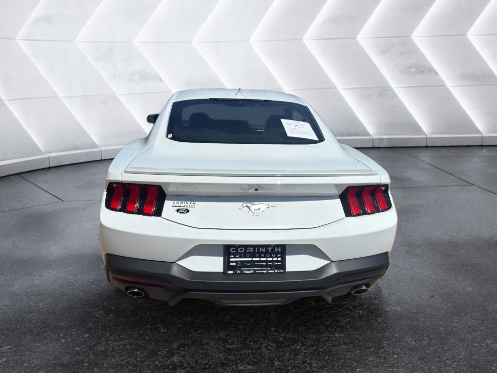 2024 Ford Mustang EcoBoost Premium photo 4