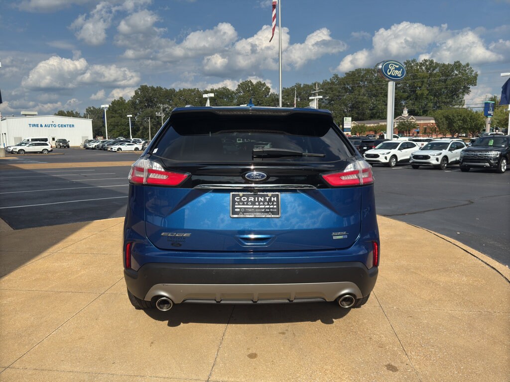 2020 Ford Edge SEL photo 3