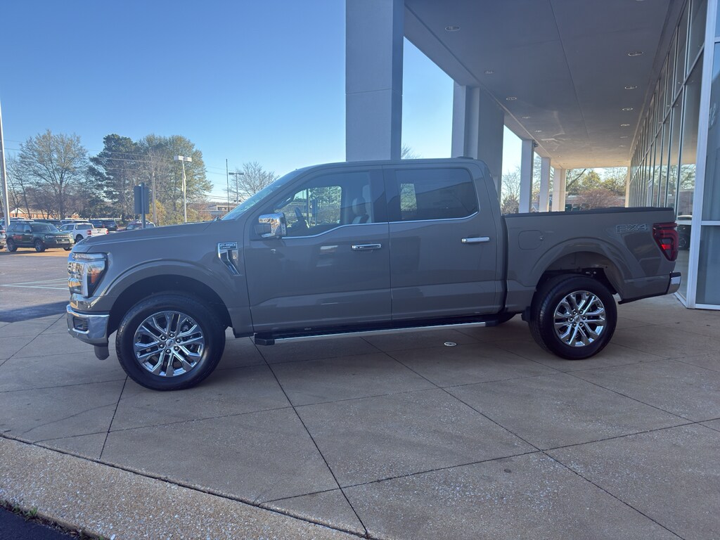 2025 Ford F-150 Lariat photo 3