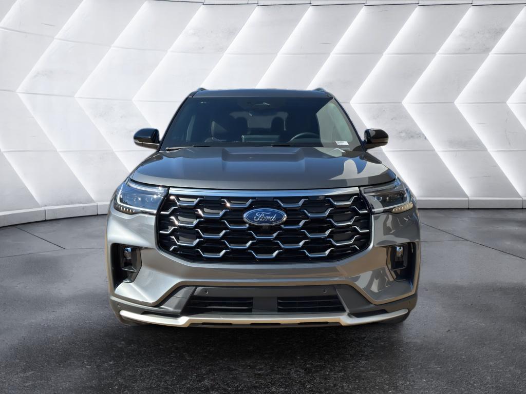 2025 Ford Explorer Platinum photo 2