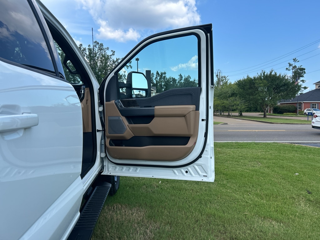 2024 Ford F-250 Super Duty Lariat - Photo 17