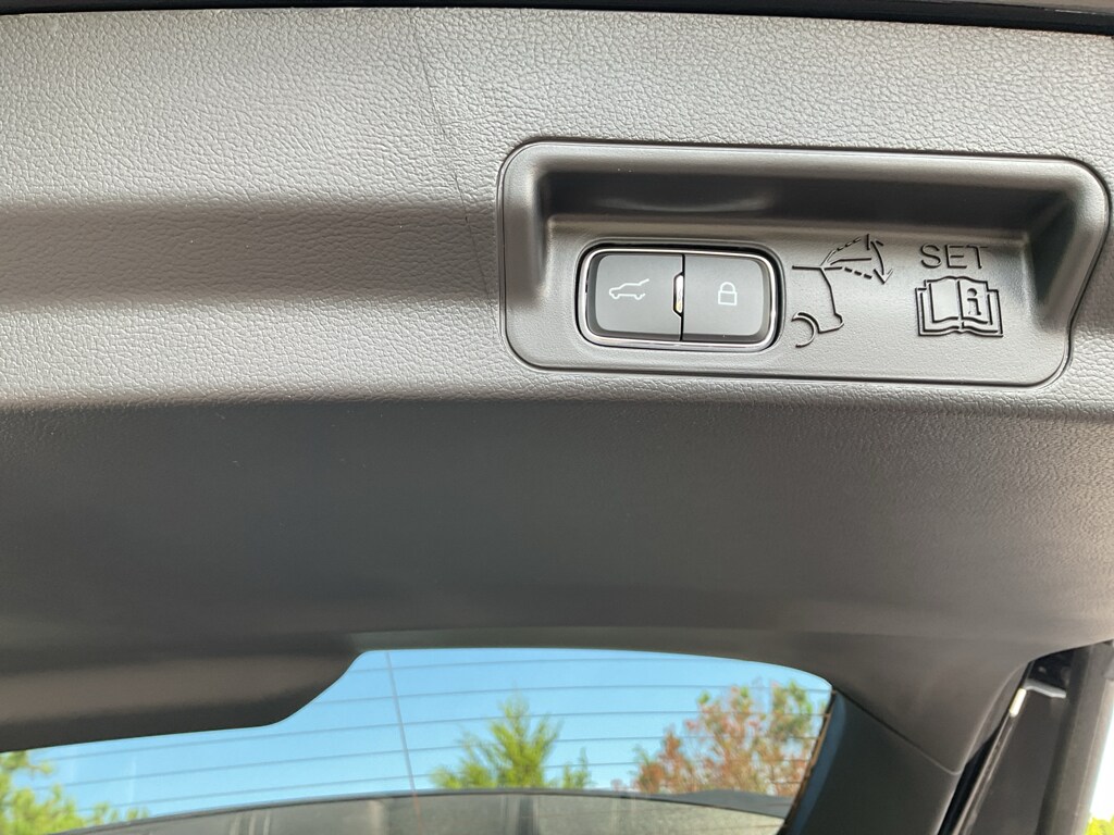 2026 Ford Explorer ST-Line - Photo 18