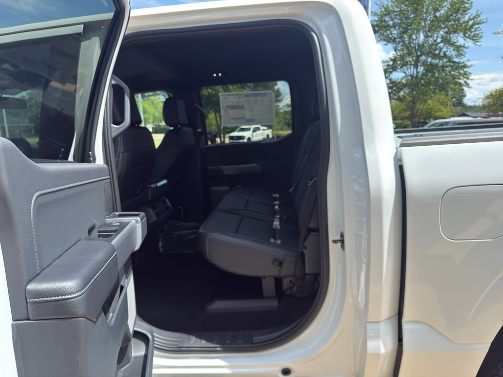 2025 Ford F-150 XLT - Photo 9