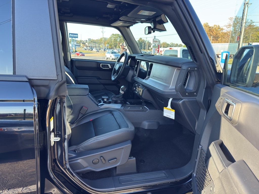 2025 Ford Bronco 4-Door Outer Banks - Photo 25
