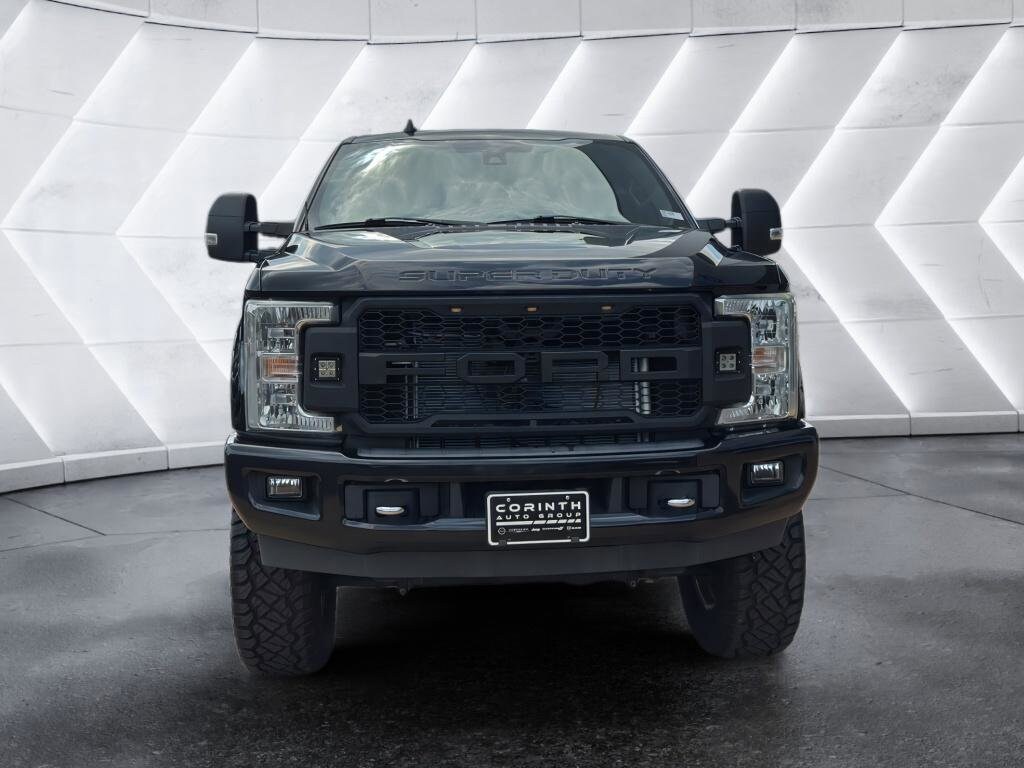 2019 Ford F-250 Platinum photo 2