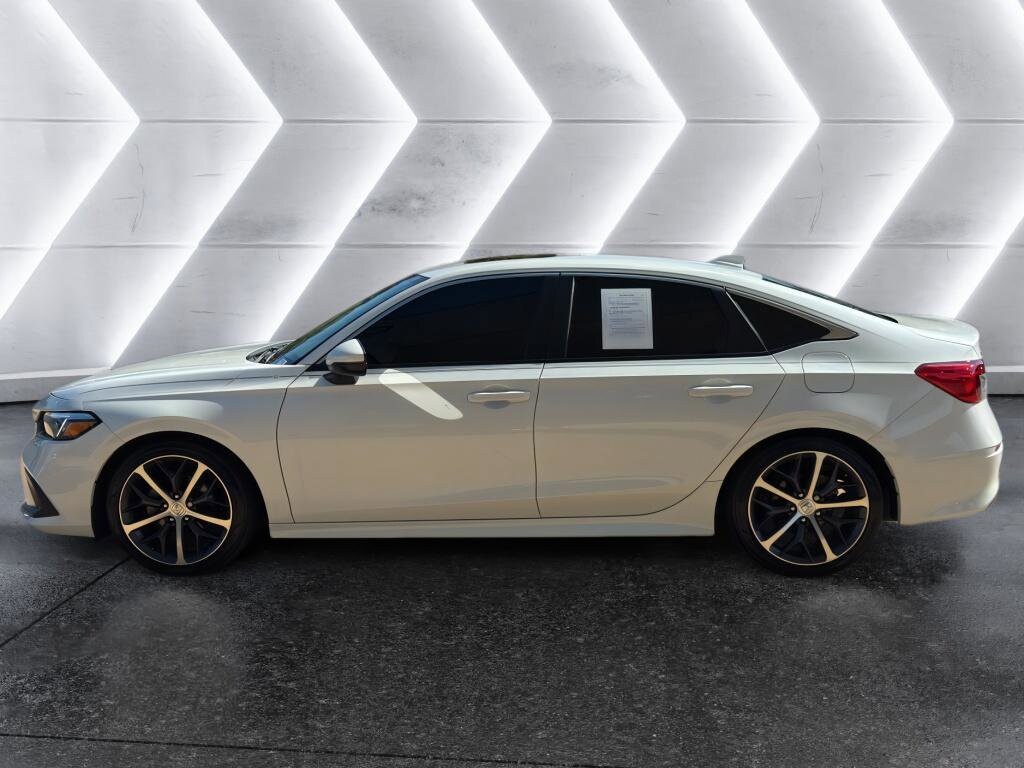 2024 Honda Civic Touring photo 3