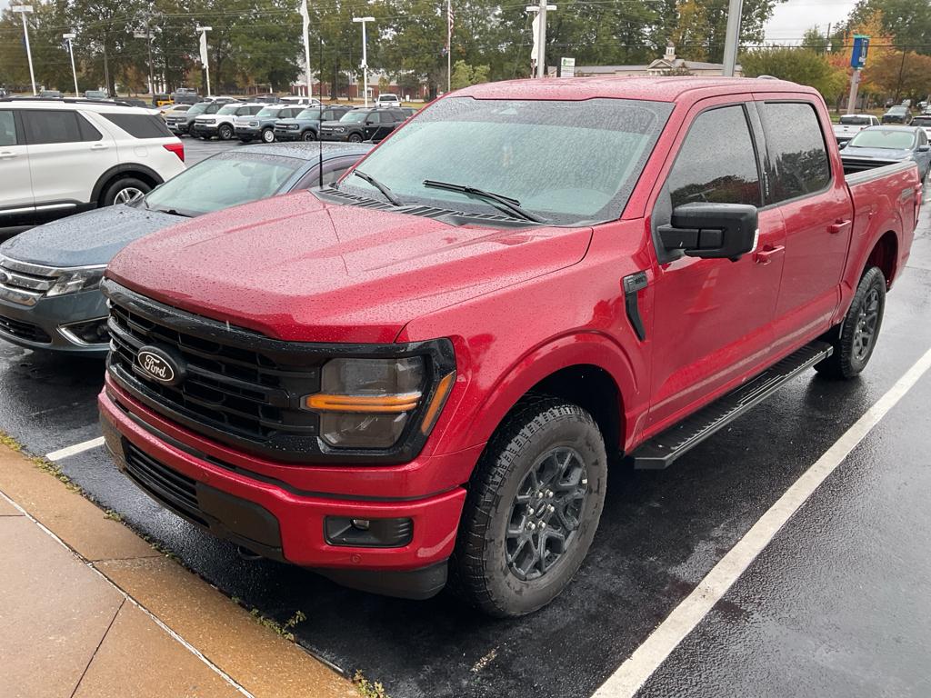 2024 Ford F-150 XLT photo 2