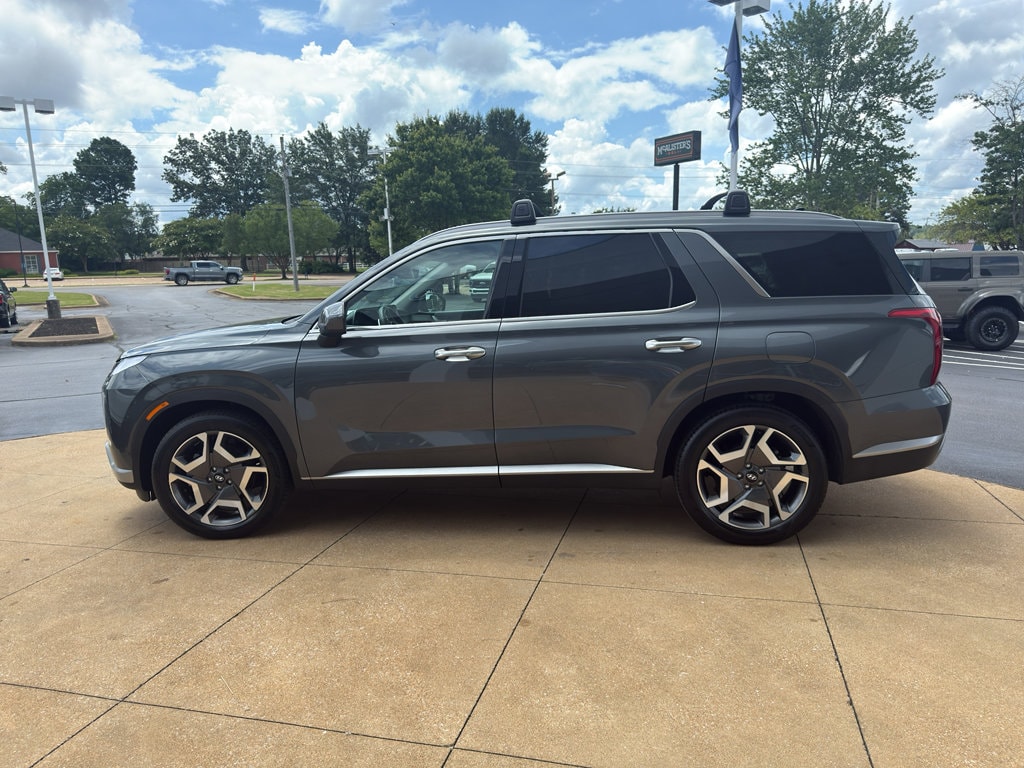2023 Hyundai Palisade SEL photo 2
