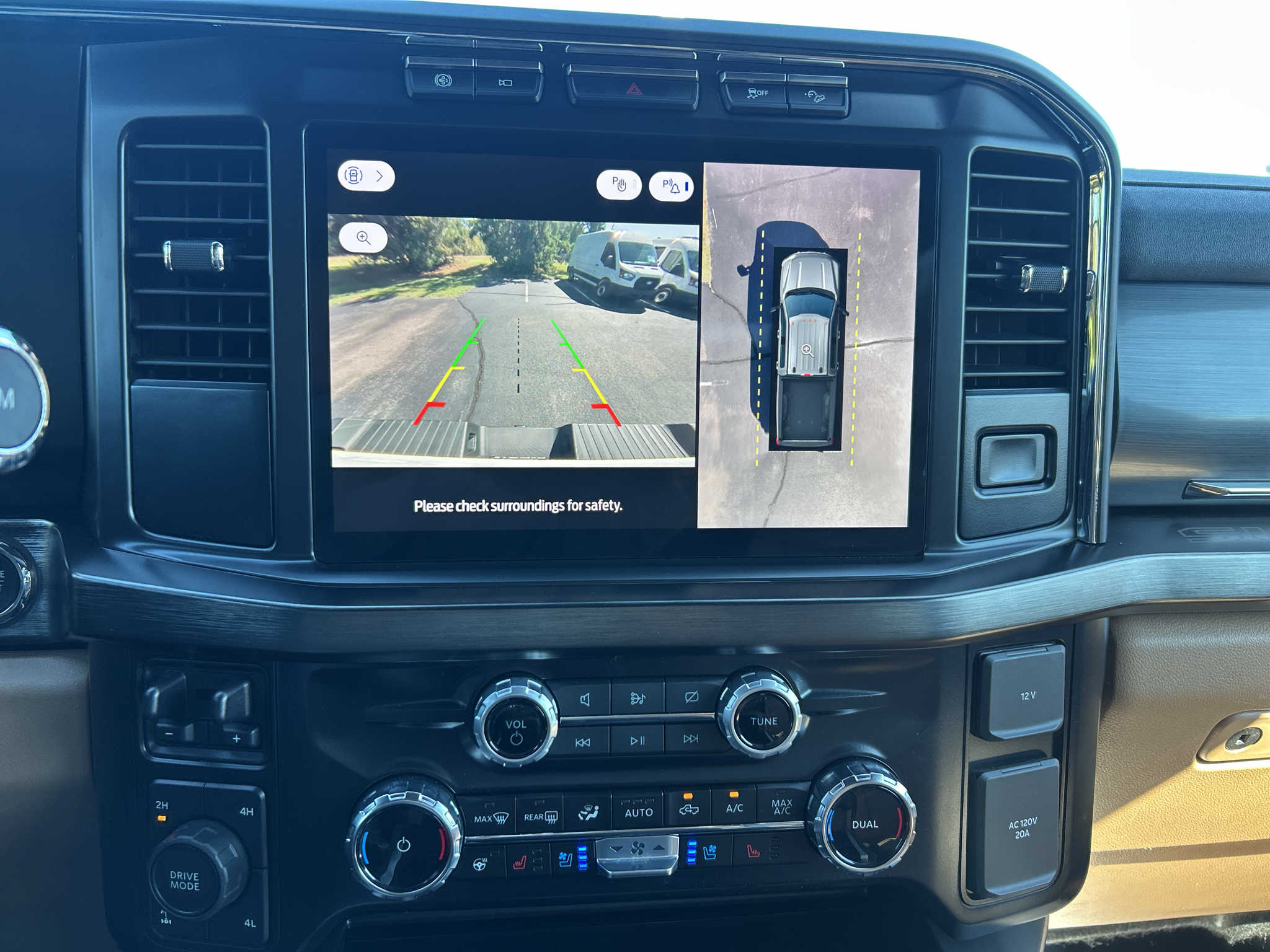 2024 Ford F-250 Super Duty Lariat - Photo 24