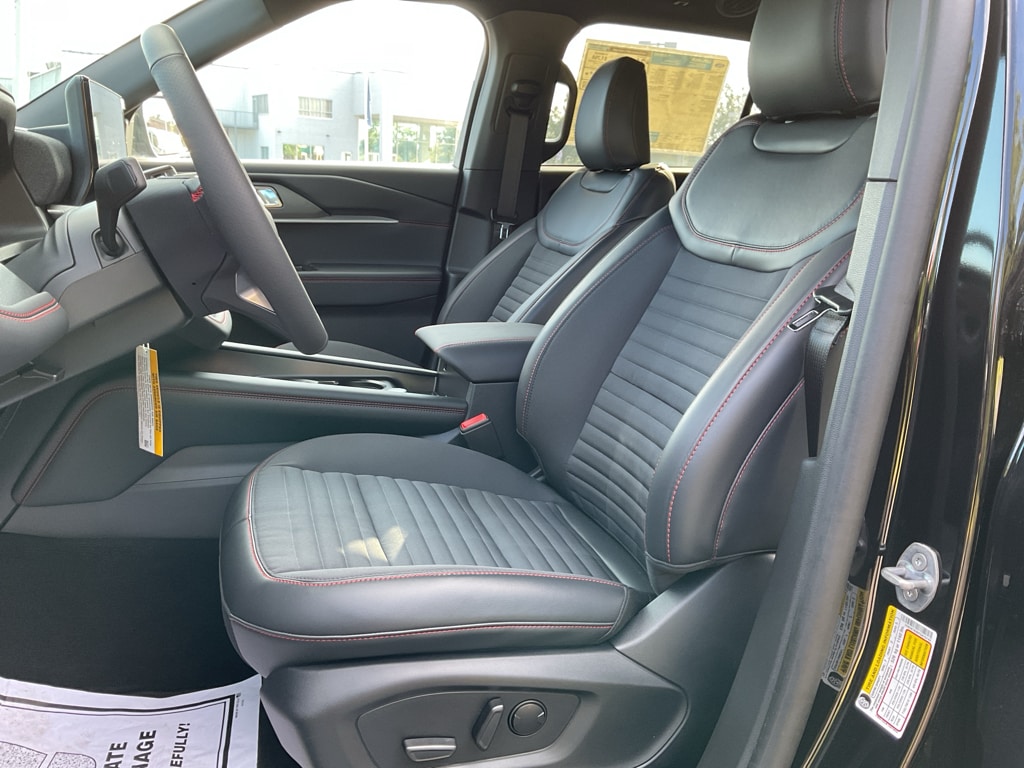 2026 Ford Explorer ST-Line - Photo 14