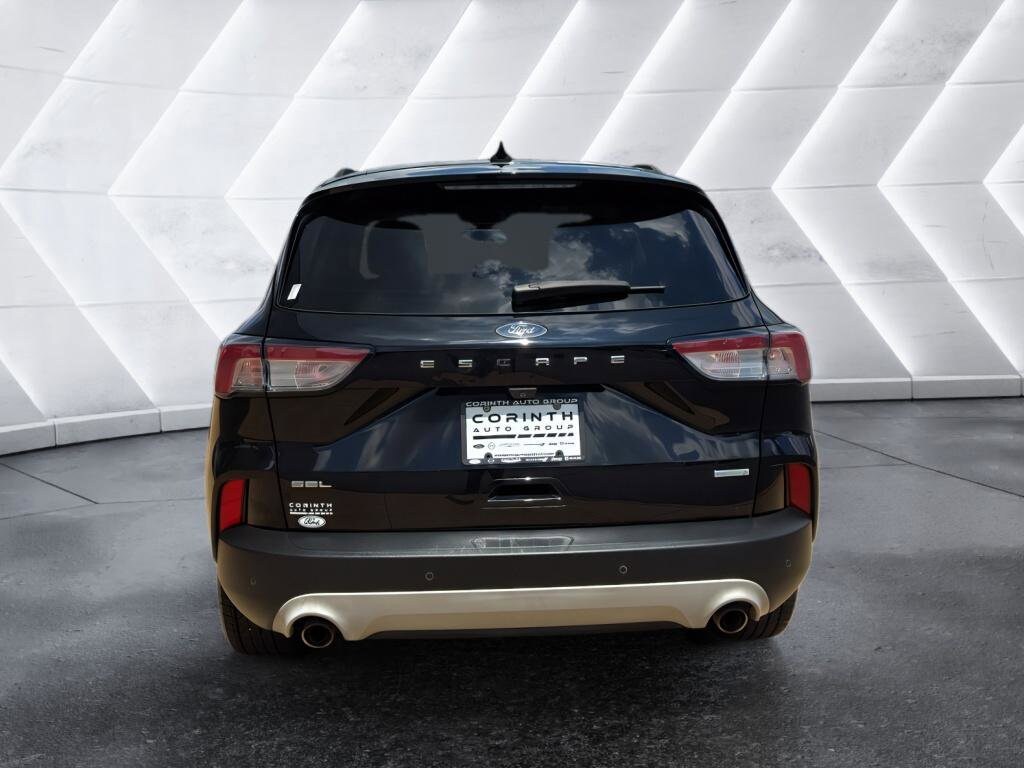 2020 Ford Escape SEL photo 4