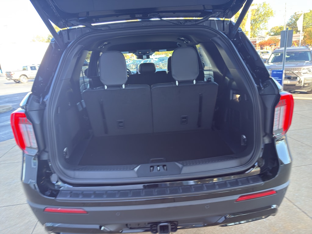 2026 Ford Explorer ST-Line - Photo 9