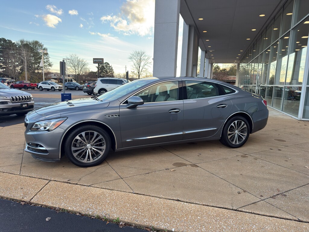 2018 Buick LaCrosse Essence photo 3